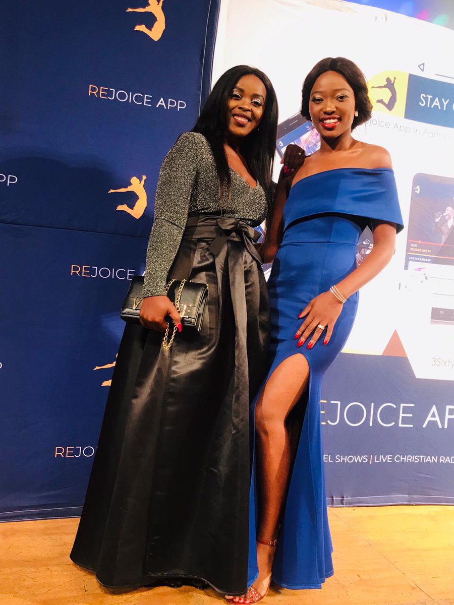 pmalingisa's tweet photo. No matter how much you struggle Never be Desperate. Because it is in desperation where you are deceived and manipulated.
#MensConference2020
#AskAMan
#LetsTalkPolygamy
#WednesdayWisdom
#WednesdayMotivation
#Matchinafrica
#etvScandal
#WhenMenAvoidArguments
#DJSBU https://t.co/h9r5lbjuSC