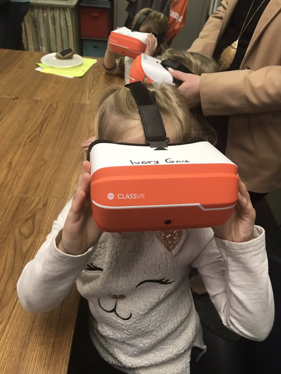 ShirahStacy's tweet photo. We had a wonderful time at Alice Drive’s STEAM night! My girls absolutely loved all of the hands on learning. 😊 Great job Alice Drive! @AliceDrive_Elem #thehiveonthedrive https://t.co/lyBnJ4STeK