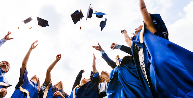 IE_Today's tweet photo. .@HMC_Org urge universities not to discriminate against #privateschools

@HMCExecDirector said a ‘sophisticated approach’ is needed for fairer #university admissions @officestudents 

Read more: https://t.co/5yeSVFfUEQ https://t.co/ZMgVhtIp9M