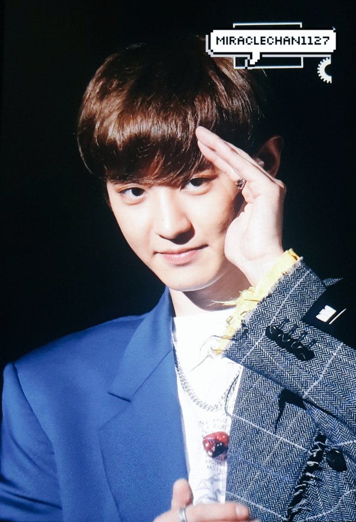 miraclechan1127's tweet photo. 200129 EXO-SC Japan special Event 찬열 프리뷰
하투하투🥰🥰 본투더 아이도루 박찬열👍👍
#찬열 #chanyeol #チャンヨル 
#exo #EXO_SC https://t.co/KfKKz2rCZy