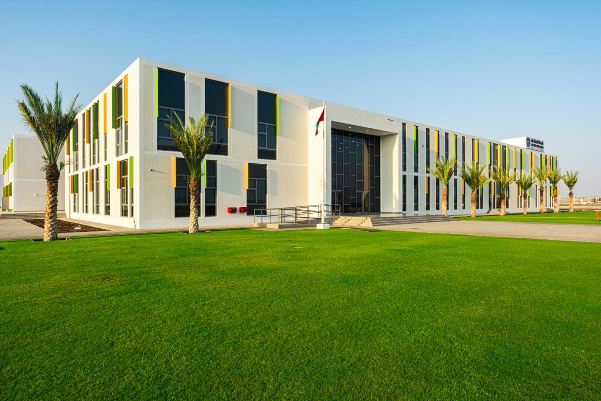 Finland Oman School @FinlandOman
by Hoehler+alSalmy Architects & Engineers @hoehler_alsalmy 
#architecture #schoolarchitecture #oman #educacion #architecturephotography