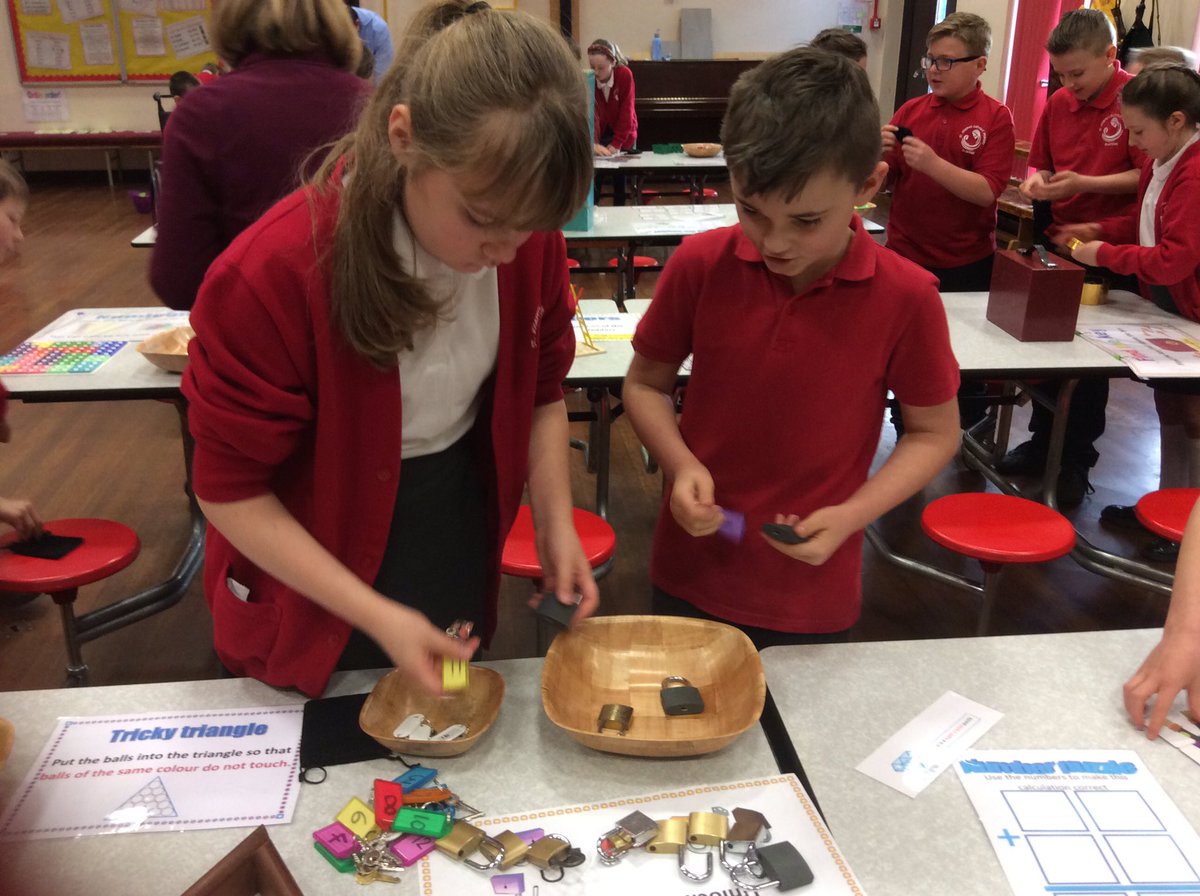 year5sjb's tweet photo. Great learning fun taking part in ‘The Crystal Conundrum’ this morning! @HTStJosephs #StJosLearningTogether #StJosLivingCurriculum https://t.co/iiBDhfy9bx