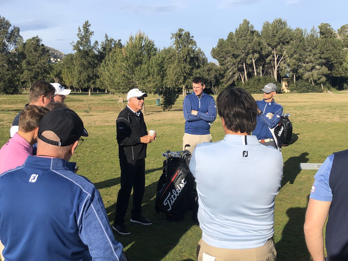 RichNelsey's tweet photo. I can’t help but feel inspired whenever I get to listen to this great person. The @VokeyWedges product is truly amazing but this man and the incredible team that create it are even better! Special mention to @willharveygolf who sorted my chipping! #Lgrind https://t.co/VuoBRlkg7v