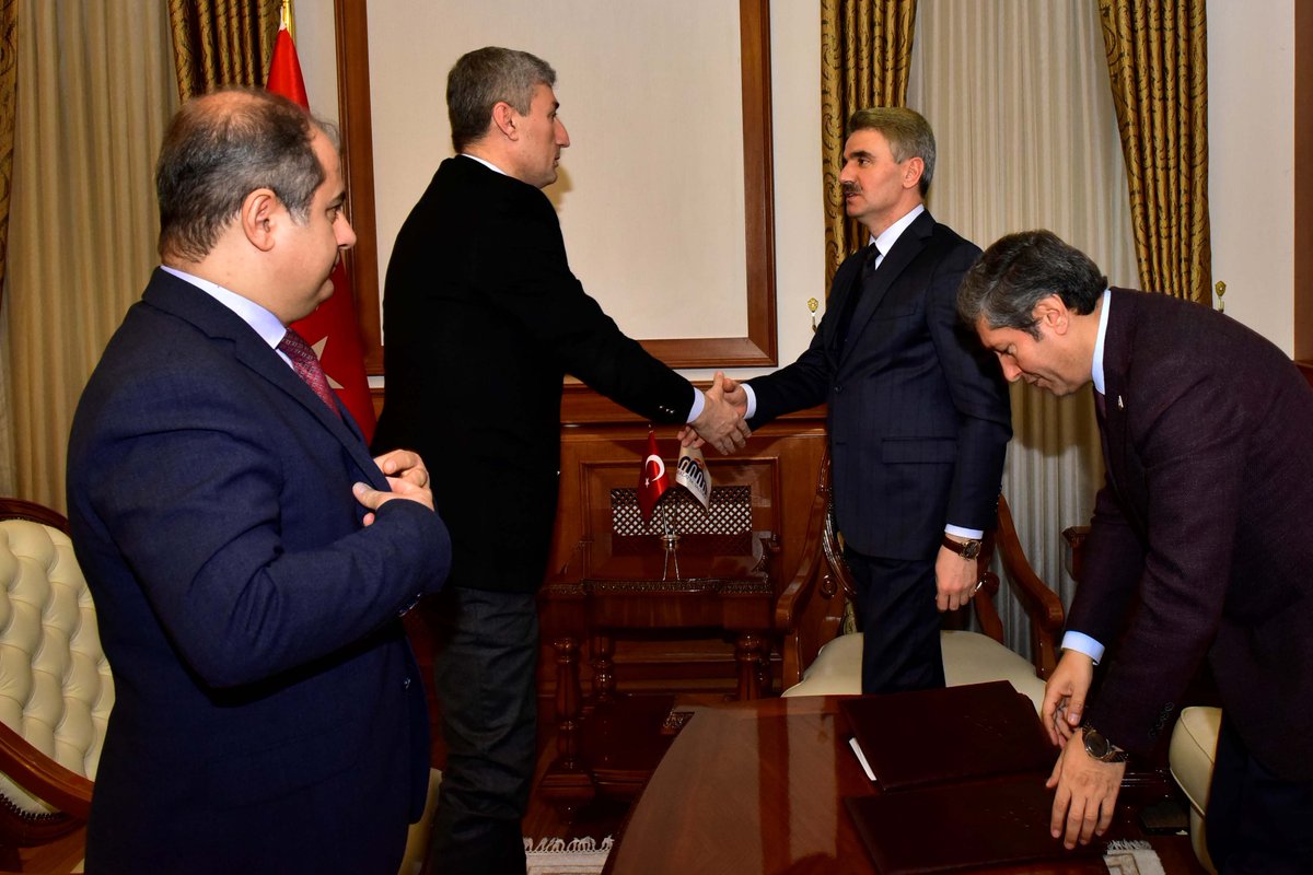 Bahçeşehir Uğur Eğitim Kurumları İlimizdeki Okulların Onarımını Üstlendi
malatya.gov.tr/bahcesehir-ugu…