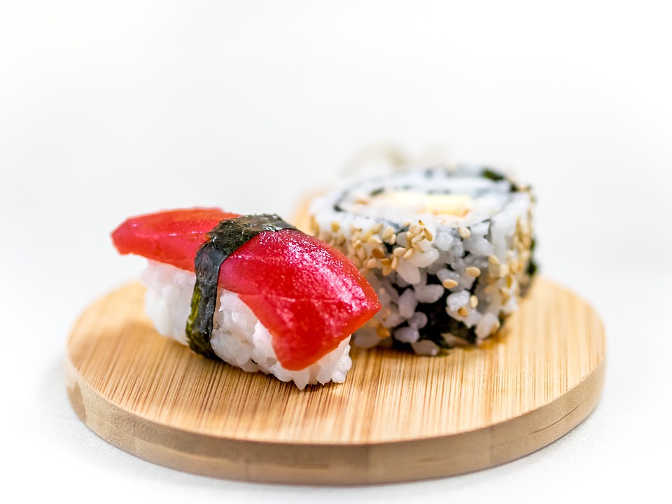 10laayn's tweet photo. Artık California Roll ya da Nigirizushi ne demekti diye düşünmeyeceksiniz:
https://t.co/IlHodGPTBB
#10layn #yemek #sushi #sushicesitleri #californiaroll #nigirisushi #cinyemegi #japonmutfagi #cinmutfagi #balik #sushirolls https://t.co/dfr55aOzsO