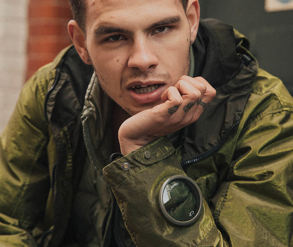 flannelsfashion's tweet photo. “Everything that everyone else is doing, I want to do the opposite of” - @slowthai : https://t.co/BjW0QORiFl
#SLOWTHAI #CPCOMPANY #CPCOMPANYUK #CPCOMPANYPRISM #PRISM #CPJACKET #CPGOGGLEJACKET #CP https://t.co/ewwmtWnMIH