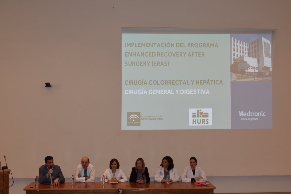 HUReinaSofia's tweet photo. Profesionales de @HUReinaSofia que participan en intervenciones de #coloproctología y #hepatobiliar conocen cómo se está implantando el #ProtocoloERAS. Han asistido fisioterapeutas, enfermeras, anestesistas, endocrinólogos, profesionales de radiodiagnóstico, farmacia y cirujanos. https://t.co/q0AZy5f1qQ
