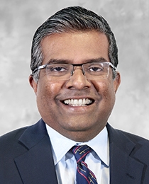 dalesbond's tweet photo. Many thanks to Dr. Vithiananthan https://t.co/ZK8oNS4yjC and the @MiriamHospital bariatric surgery program for organizing grand rounds with @DrEricDeMaria, an internationally- recognized leader and innovator in the field who completed his surgical training @BrownMedicine https://t.co/Dxly6gdAdM