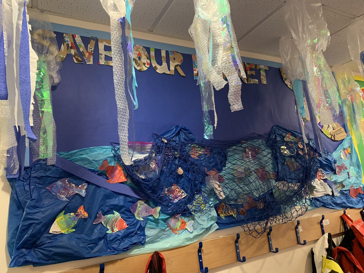 BGS_MiddleSch's tweet photo. We have been making brusho fish and plastic bag jellyfish to add to our Save The Ocean display #BGSArt #BGSHumanities #BGSCollaboration https://t.co/MZfFIMEIoh