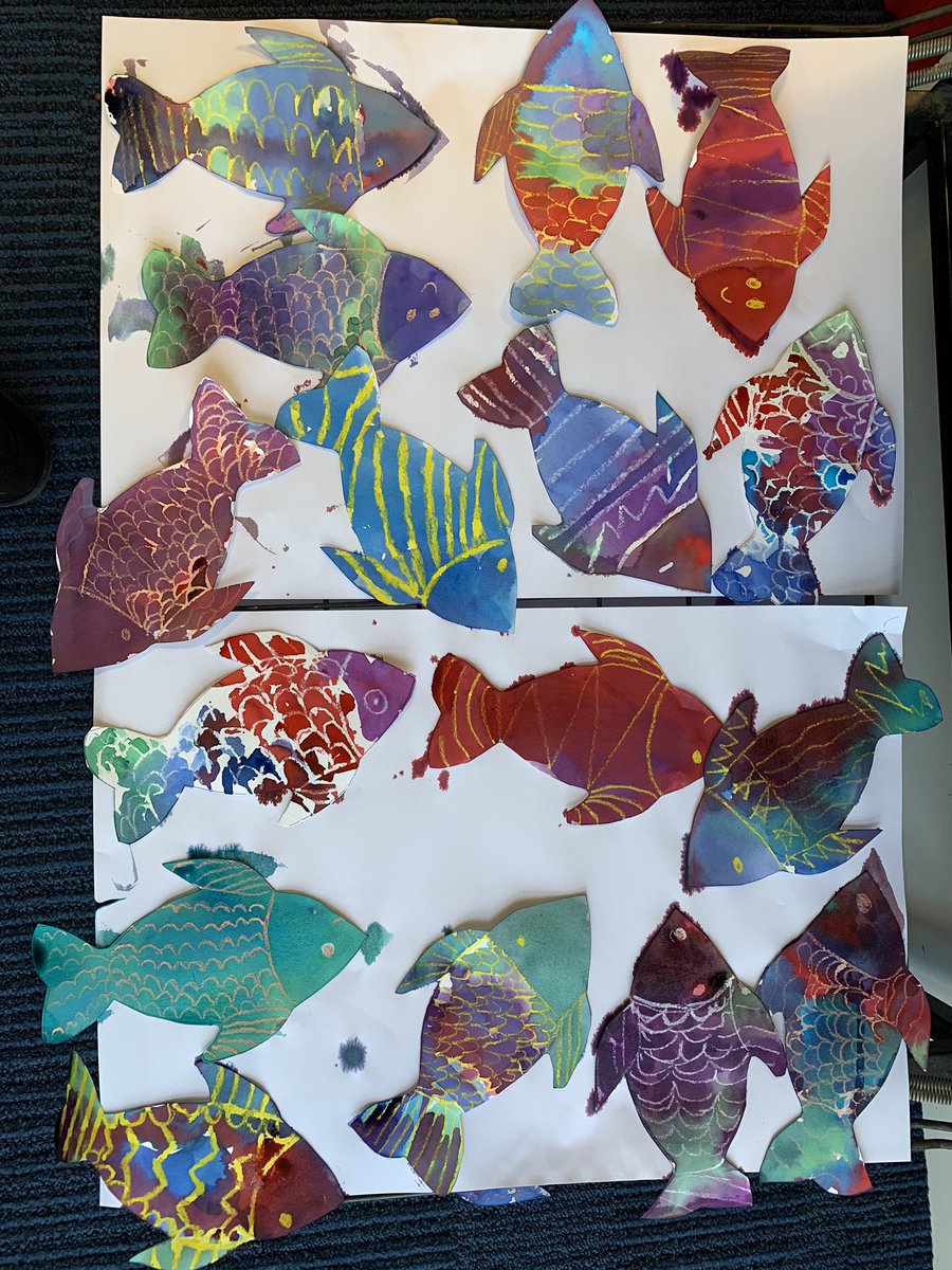 BGS_MiddleSch's tweet photo. We have been making brusho fish and plastic bag jellyfish to add to our Save The Ocean display #BGSArt #BGSHumanities #BGSCollaboration https://t.co/MZfFIMEIoh