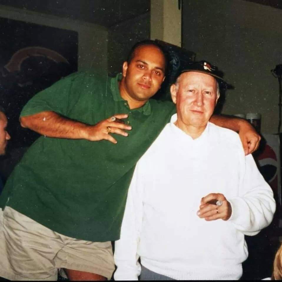 ashvinlad's tweet photo. Friend. Advisor. Mentor. Matchmaker...and not necessarily in that order.

Still miss this guy 4 years later. #SamStories #ForeverRose https://t.co/p7TyFAkABd