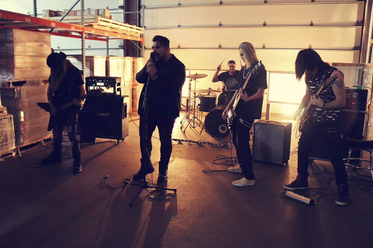 "I'll all be worth it" music video dropping this friday! Always push through your struggles to pursue you dreams. It's always worth it. Listen to the EP now!  open.spotify.com/album/17b2TJxj… #MentalHealthAwareness #WednesdayMotivation 
#rockband #schecterguitars