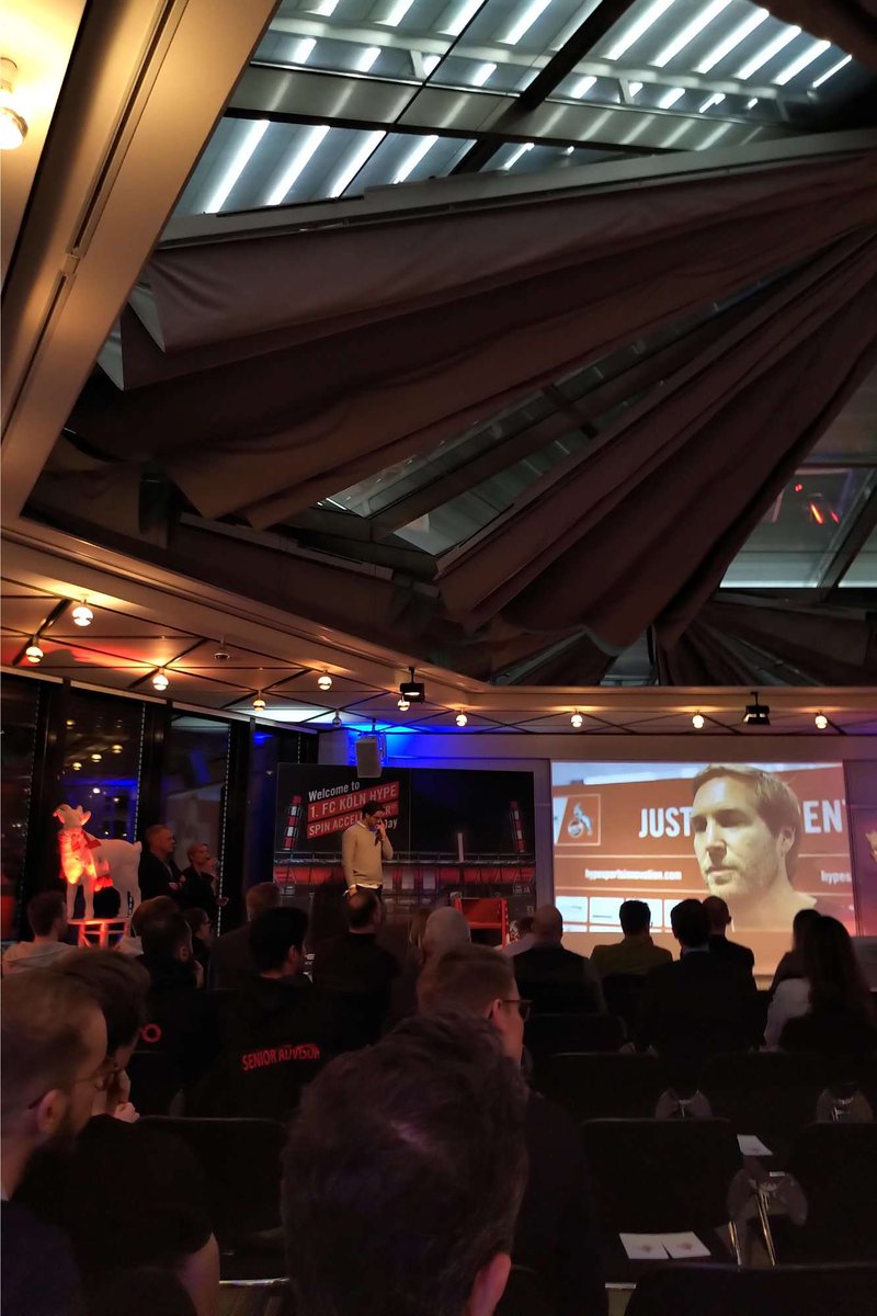 Pitching time at #spobis20 in Düsseldorf!
@SPONSORsVerlag
 
<a href="/Hype_SI/">HYPE_SI</a>
 #EFFZEHYPE 
<a href="/page_will/">William Page</a>