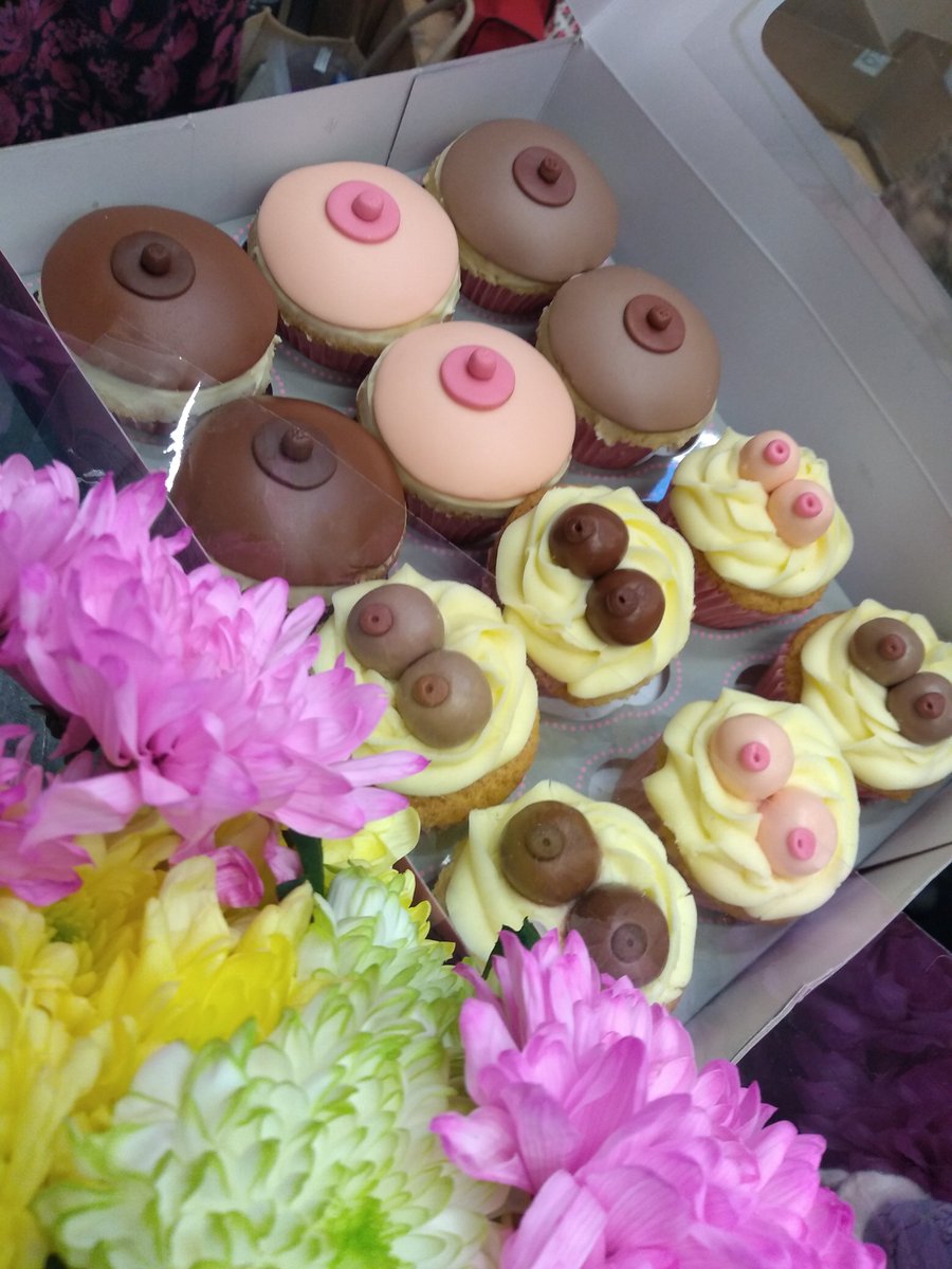 NetworkSandwell's tweet photo. We have some very special news, this group of amazing ladies will soon supporting families in Sandwell! We can't wait to have you in the team! โญ Thank you for your lovely gifts for the tutors too!
#breastfeeding #support #supportinsandwell #newtrainees https://t.co/tiQRAwNttU