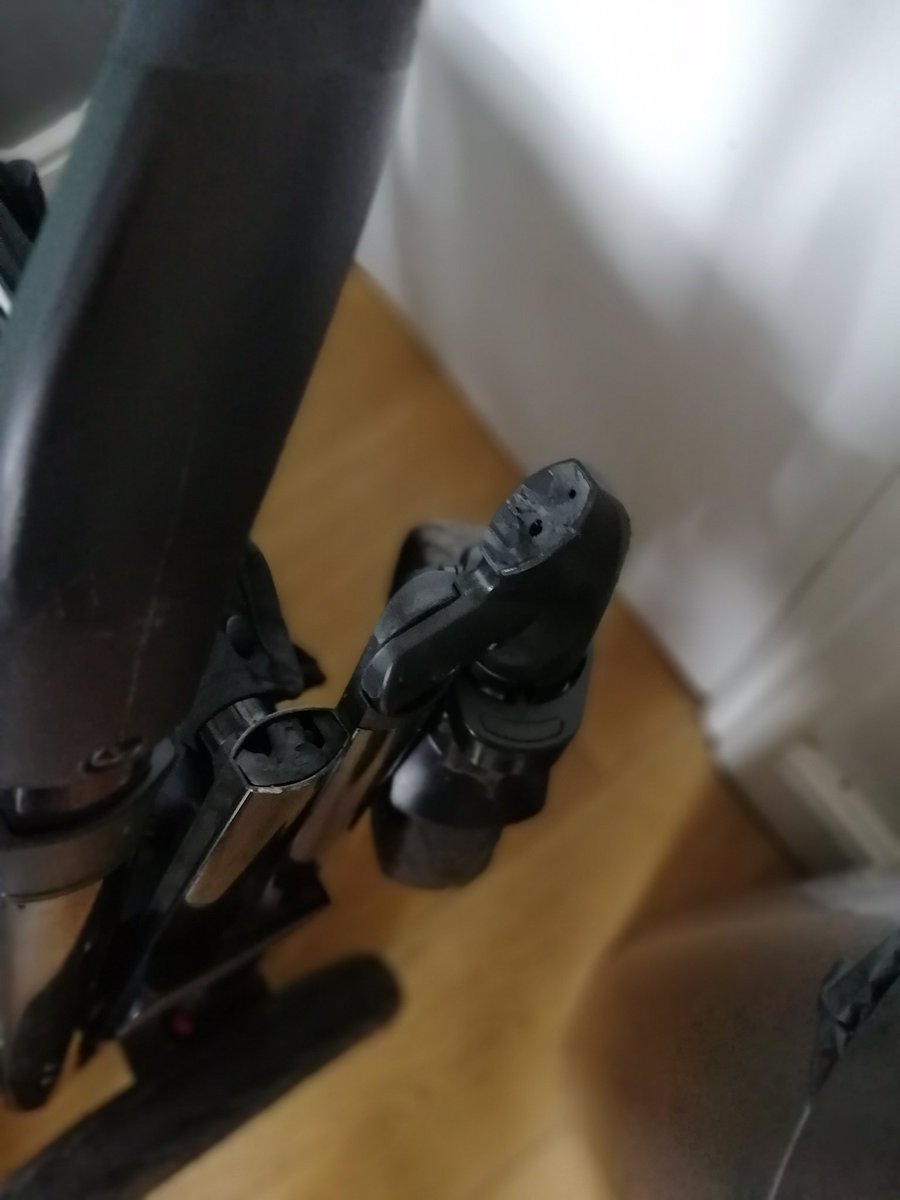 tHe_ReAl_PhilT's tweet photo. @Joie_Baby  on the school run this morning and our dlx stroller chasis buckled and wheel snapped off leaving me and my 9 month old in the middle of the road. Had to carry both home with a 4 year old on his bike too! https://t.co/0DkeFG6use