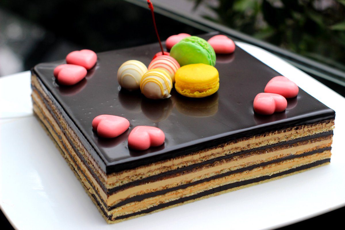 grandkemangJKT's tweet photo. "All you need is love. But a little chocolate now and then doesn't hurt." -Charles M. Schulz
#dessert #takemetograndkemang #grandkemang #grandkemangjkt #grandkemanghotel #chocolatecake #dessertjakarta #explorejkt https://t.co/MXCHbuYw62
