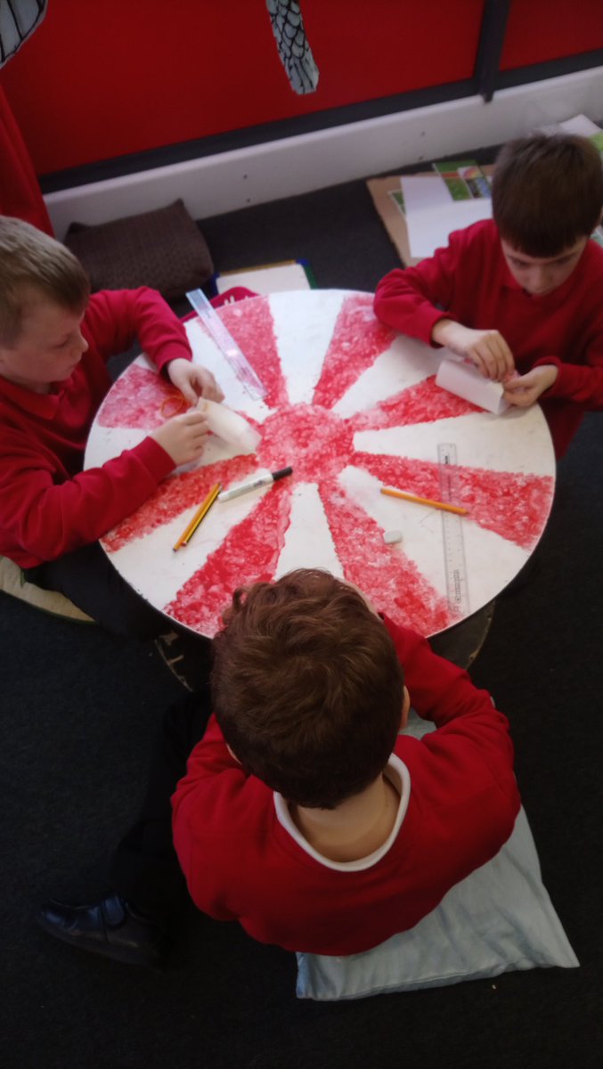 5_stm's tweet photo. Y5 are learning running, back and blanket stitch to make their koinobori. https://t.co/2ksfLfiv2F
