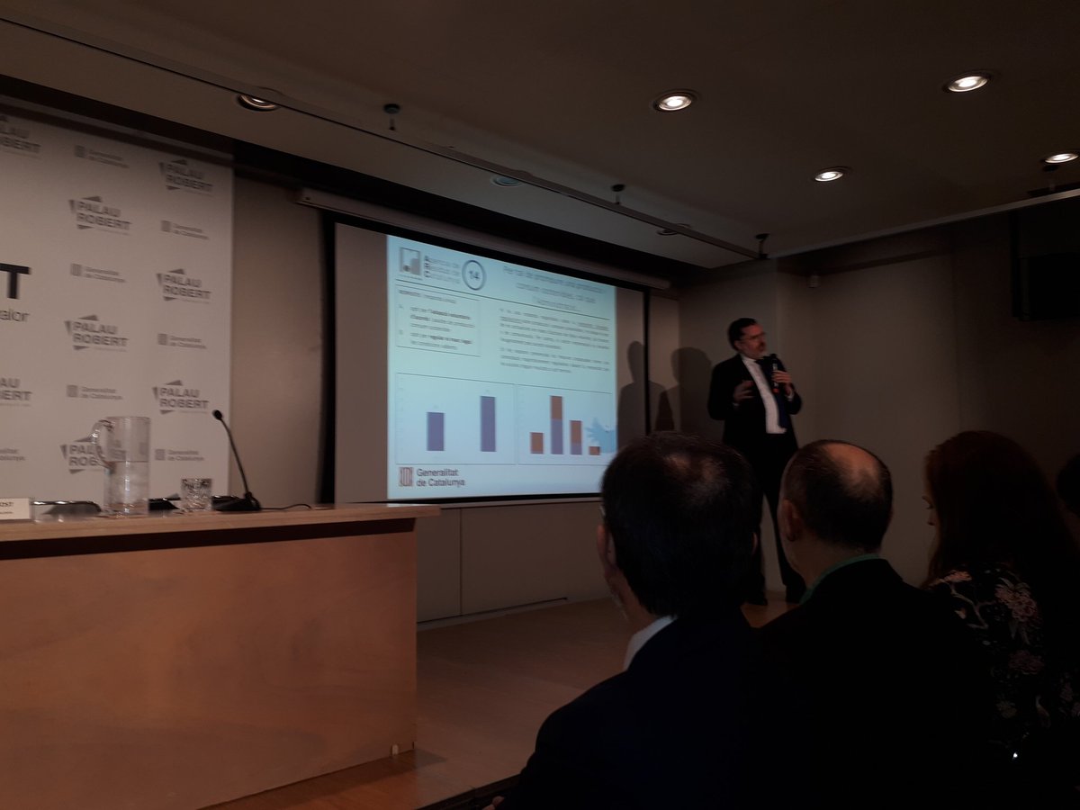 Com a Com. Sosten. PIMEC, avui participem en la Sessió procès participatiu de la futura llei de residus i recursos.
Les pimes han d'introduir conceptes d'Economia Circular en el model de negoci (ecodisseny, responsab. dels seus productes, reutilització i reciclatge). #pimec