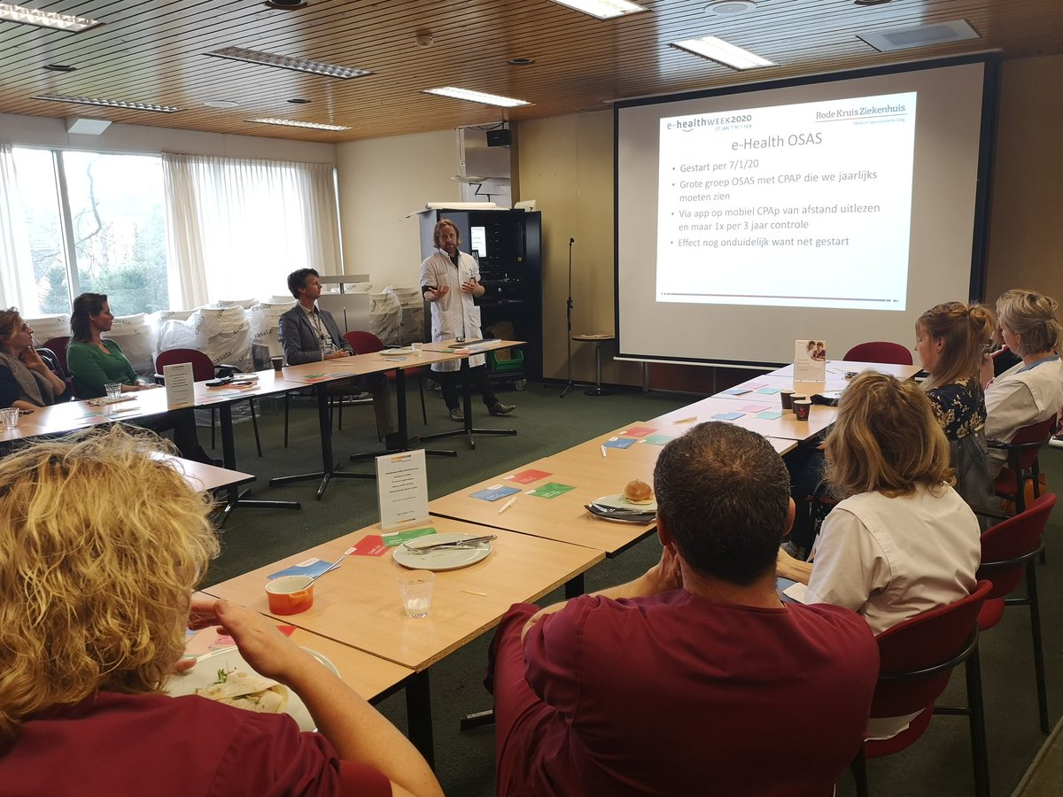 eHealth_Susanne's tweet photo. Erik Kapteijns deeld trots (!) zijn ervaringen van eHealth in het RKZ #lunchandlearn #ehealthweek #beterdichtbij https://t.co/pIGEpTlUEa