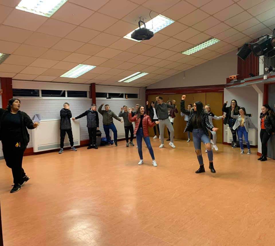UCNorth's tweet photo. Last night we had the South Asian dance academy who delivered Bollywood dance class. The group had great craic and really enjoyed the session finishing with a dance battle (boys v girls) 💃🏼 #culture #TBUC #UnitingCommunities @ayebelfast @ArdoyneYC @BenviewCentre @NewLodgeArts https://t.co/qE41gioHCv