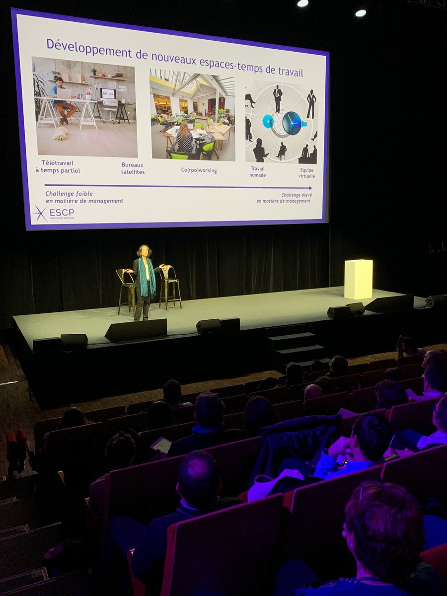 Netexplo's tweet photo. @EmmanuelleLeon , professeur à l’@ESCP_bs en pleine conférence sur le sujet des espaces-temps à l’ère du numérique #talent #netexplo #numérique #transformationdigitale #temps #espaces https://t.co/0RLKWxHwIN