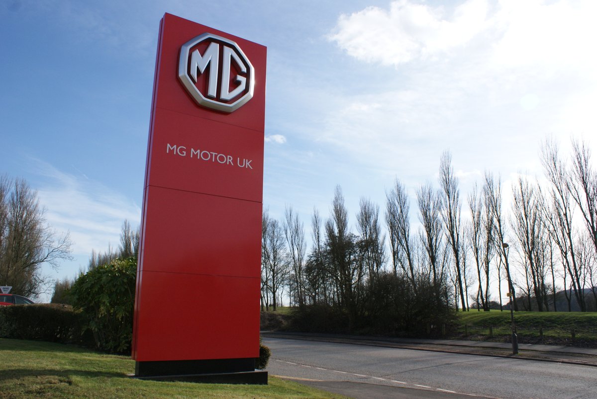 Bamboo_Agency's tweet photo. Super excited to visit this iconic brand today and very pleased that we managed to resist peeling off that dazzle camouflage from the new model! What a success story!

Thank you for having us @MGmotor 

#Digitalmarketing #Marketing #MG #MGBirmingham https://t.co/AYm9UZSCPr