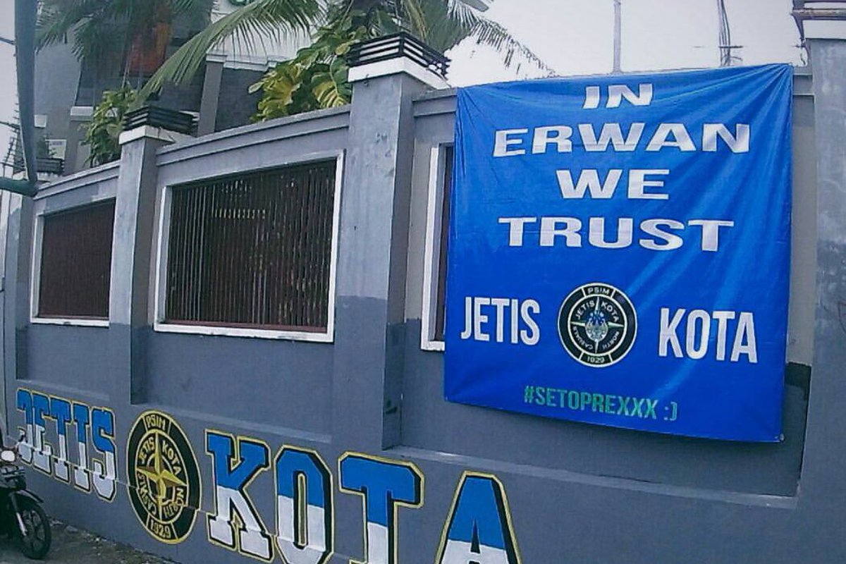 Selamat ngolu idumu dewe (meneh) :)