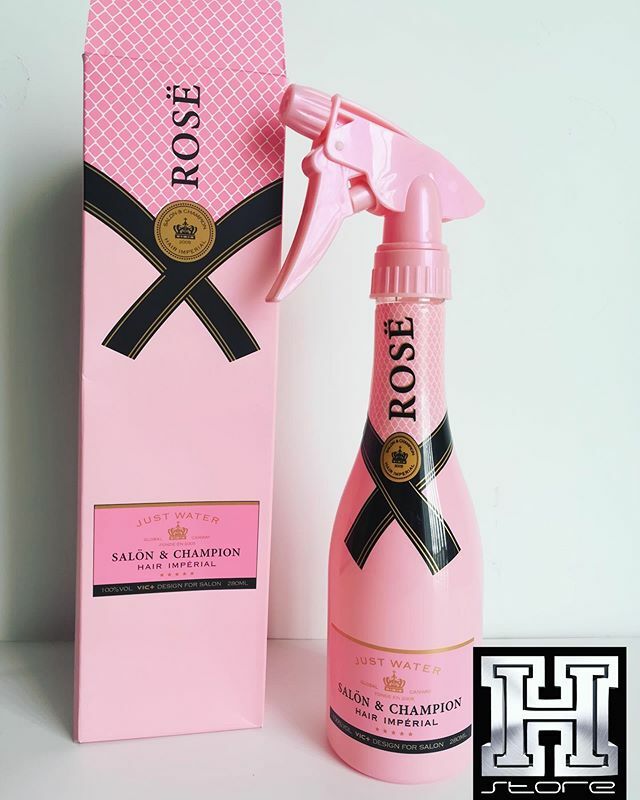 hstorepro's tweet photo. NOS ENCANTA !!🥰💖💖
Dadle un toque de glamour a tu salón con este original pulverizador Moët Rosë !!
Ya disponibles en nuestra tienda online 👉https://t.co/20eDfwge6g 
#pulverizador #peluqueria #hairsalon #hairstyle #accesorios #barberia #ladybarber #b… https://t.co/ljvjpHRCg0 https://t.co/fEgyRFWB8p
