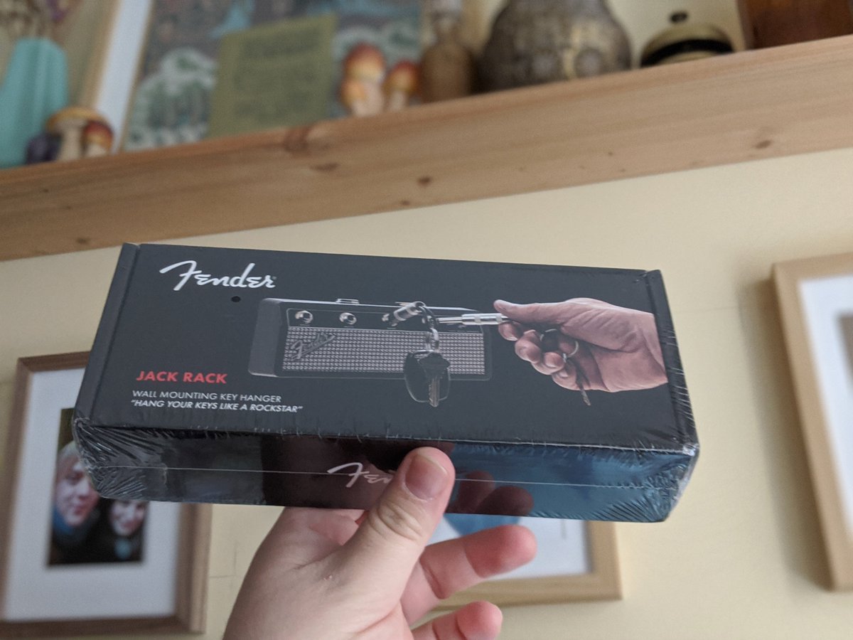 orestes_io's tweet photo. Haha. This is dope! Thank you @asanizq @luisgr84. You rock 🤘😎
#pluginz #jackrock
#hangyourkeyslikearockstar @pluginzkeychains https://t.co/ohpl2mMERy