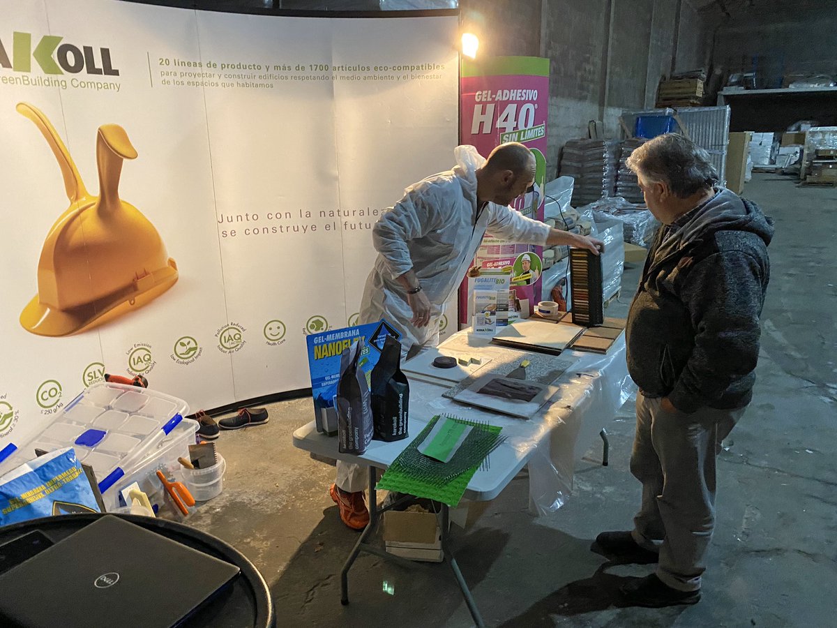DaniKerakoll's tweet photo. Estamos trabajando juntos nuestro distribuidor Cadavid en #Maside presentando a sus clientes Fugabella Color, la tecnología híbrida Resina-cemento para el rejuntado https://t.co/osZkdTrEV5