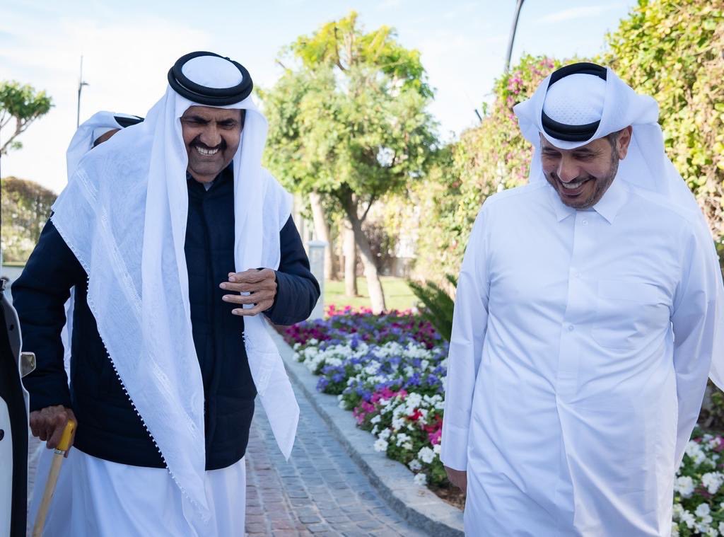ANK_AlThani's tweet photo. تشرفتُ صباح اليوم بزيارة سمو الأمير الوالد الشيخ حمد بن خليفة آل ثاني باني دولة قطر الحديثة ، حيث كانت كلماته بمثابة وسام على صدري ، هذا أمر ليس بغريب فالأمير الوالد هو من تعلمنا منه أبجديات العطاء لهذا الوطن الغالي.
كل الشكر والتقدير والعرفان لسموه حفظه الله. https://t.co/ZKaThenqEz