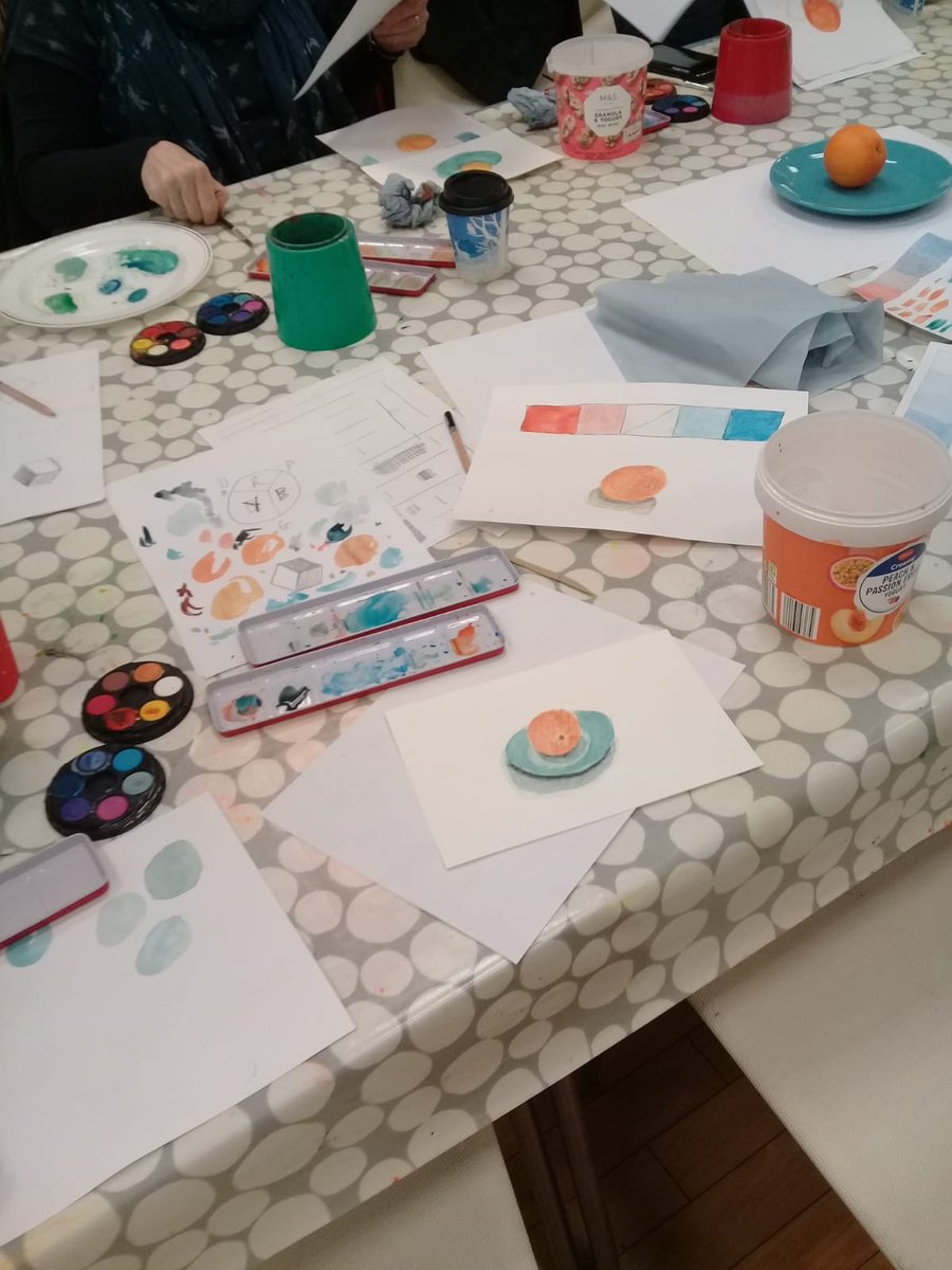 thejellyReading's tweet photo. Can't draw, won't draw? Not sure where to start? We have another session in beginners drawing and painting for adults on Mon 3rd Feb. There will be warm-ups &amp; exercises to ease you into it then an enjoyable, pressure-free learning project in drawing and painting. 
Details in bio https://t.co/kgQJa13Nqg