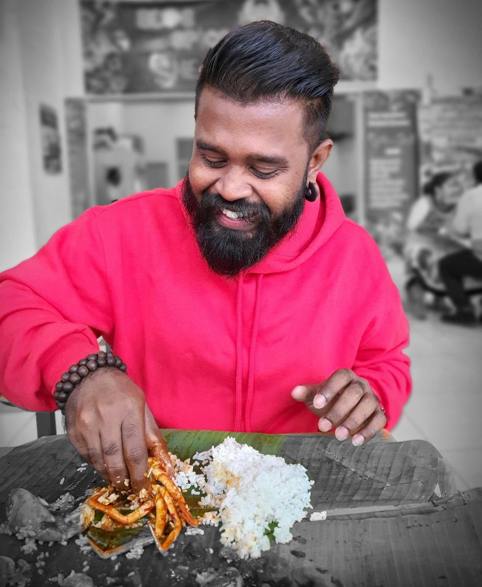 buggimaans's tweet photo. Jokkane Shellout At Brickfiels
@mcva_malaysia
#happykid #buggimaan #foodboy #foodie https://t.co/hV0pk0A8Ih