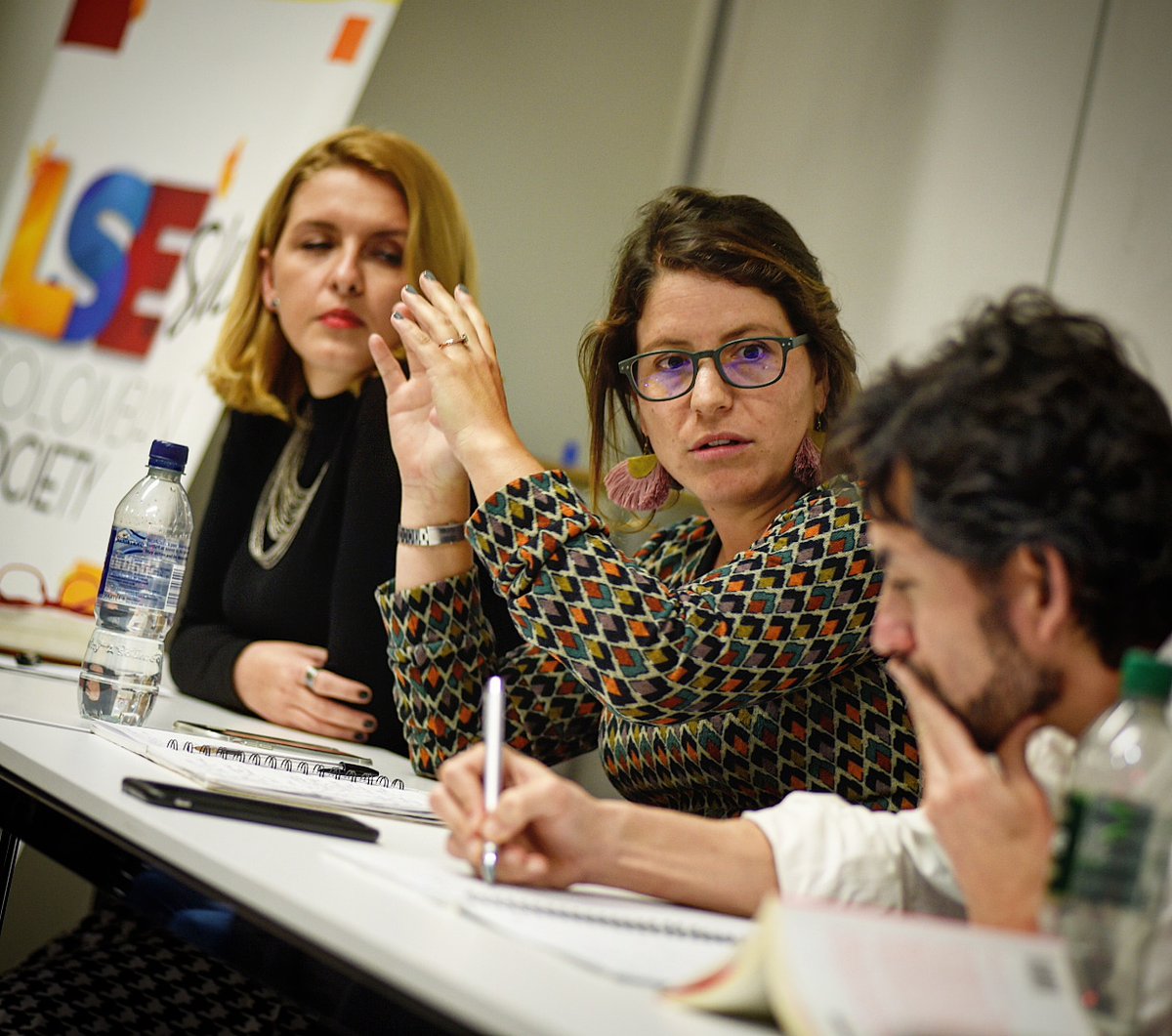 LSESUColombian1's tweet photo. A big THANK YOU to @JuanitaGoe, @AndGomezSuarez and @EBStavrevska for sharing their insights into the #ColombianPeaceProcess and the social and political (among many, many other) challenges #Colombia will face in the coming years in the hope to reach a lasting & equitable peace. https://t.co/y0T8rNLuM8
