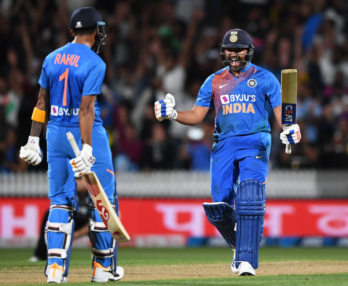 BCCI's tweet photo. 65(40) followed by 15(4) in #SuperOver. 

Describe HITMAN's innings using an emoji. We'll start 🔥
#NZvIND #TeamIndia https://t.co/wAMjlEPvne