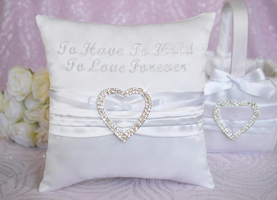 EtsySocial's tweet photo. To Have To Hold https://t.co/sgwulqcjgS via @EtsySocial #EtsySocial https://t.co/5U0dMW11Xw
