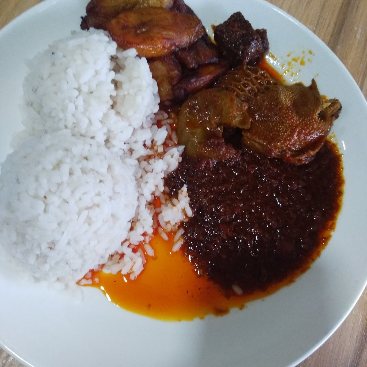 AmalaHot's tweet photo. This is Amala hot spot restaurant
At Oniru market lekki Lagos Nigeria
You can order for your favorite food at cheapest price....
Semo
Pounded yam
Amala black
Amala white
Wheath
Fufu
Ewa aganyin
White rice
Jollof rice
Assorted meat
Goat meat
Ponmo
Titus
Cat fish
Tks..08162155853 https://t.co/yx7d1pKaLI