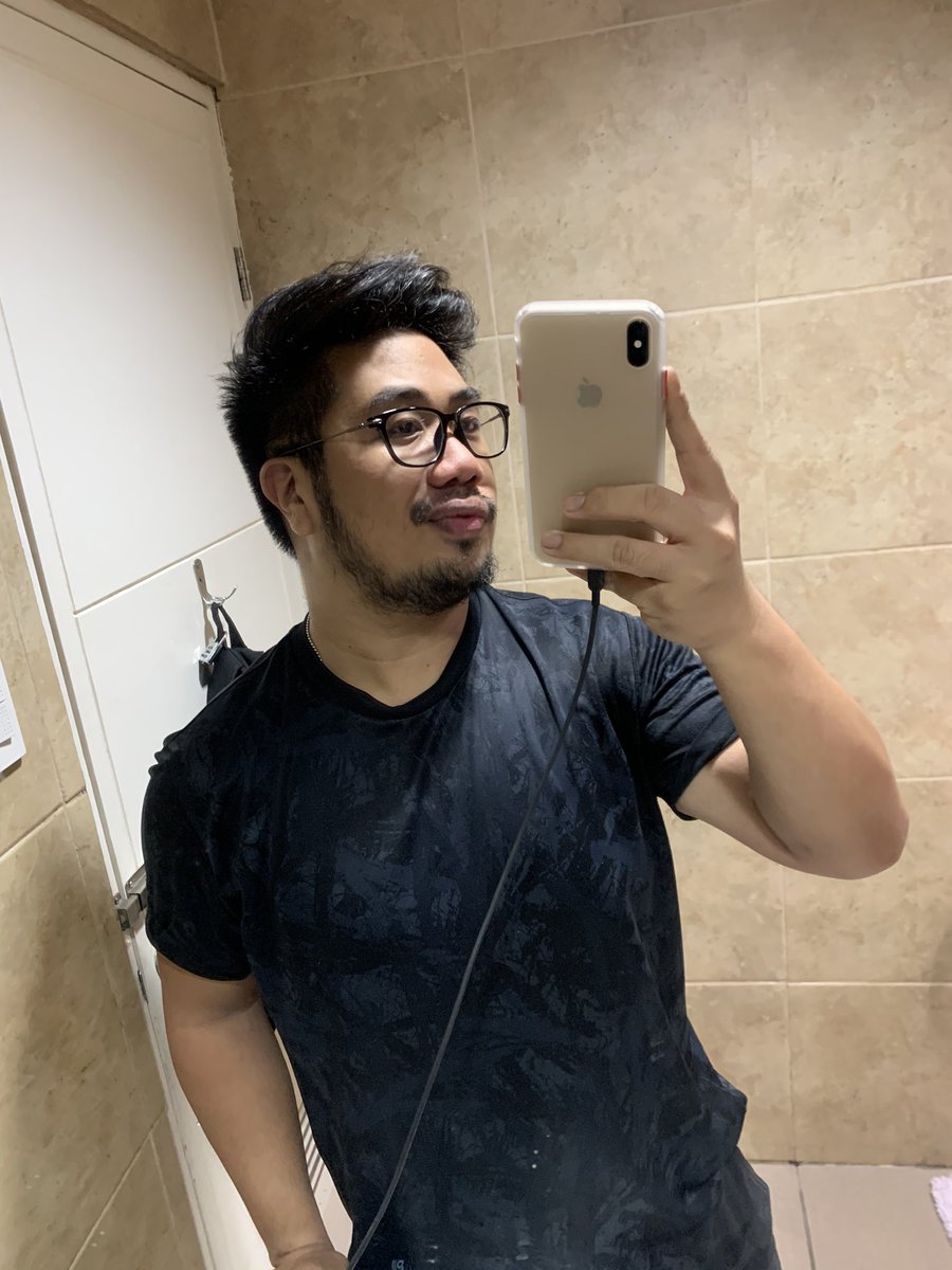 SlurpThatBear's tweet photo. Makikiuso ako sa mga peymus. #singlebear https://t.co/DR2Ec7Jqyr