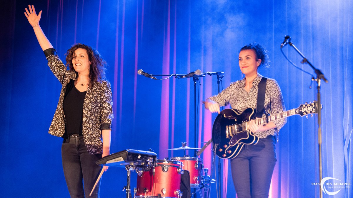 PaysdesAchards's tweet photo. #LESHIVERNALES 🥁🎸
À l'occasion de la dernière soirée des Hivernales, vous avez pu (re)découvrir le groupe Vendéen #Mariluce. Chaque année, des artistes locaux font profiter de leurs talents au public du #PaysdesAchards et de la #Vendée ! https://t.co/vhsoSccgVZ