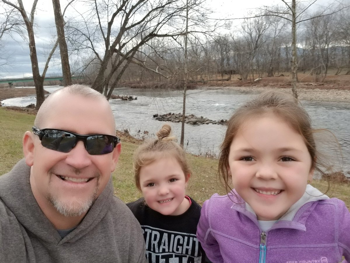 wvrealtormfld's tweet photo. Wouldn't have it any other way.  Proud #girldad https://t.co/rtDSqspE8E