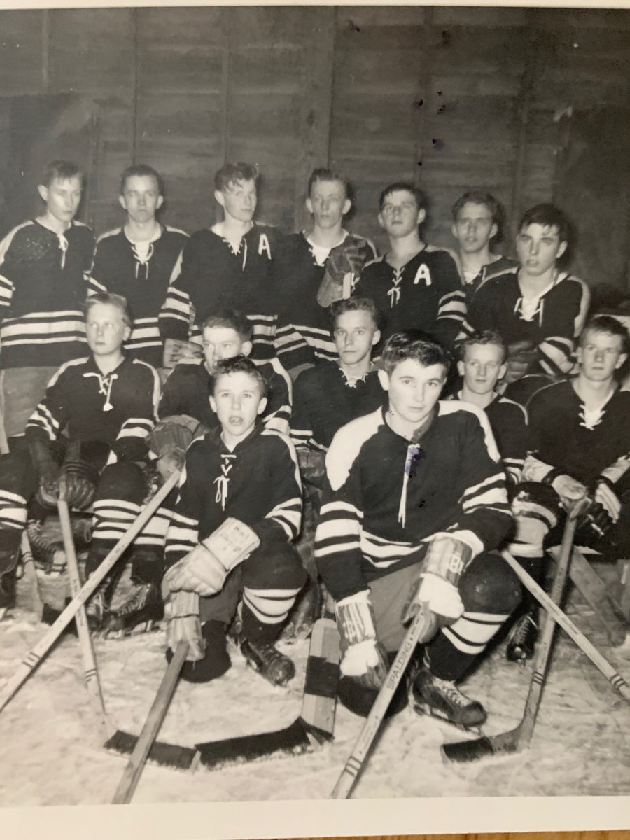 A few current hometown boys in this pic winter of ‘62. Gary Dutertre,Les Edstrom,Allen Erickson,Harold Green,Barry Ellis,Gordon Thorpe. Let’s give our arena a chance to win $250k and host an NHL® game! Submit your photos! #KraftHockeyville #NHL #Contest krafthockeyville.ca/community/dins…