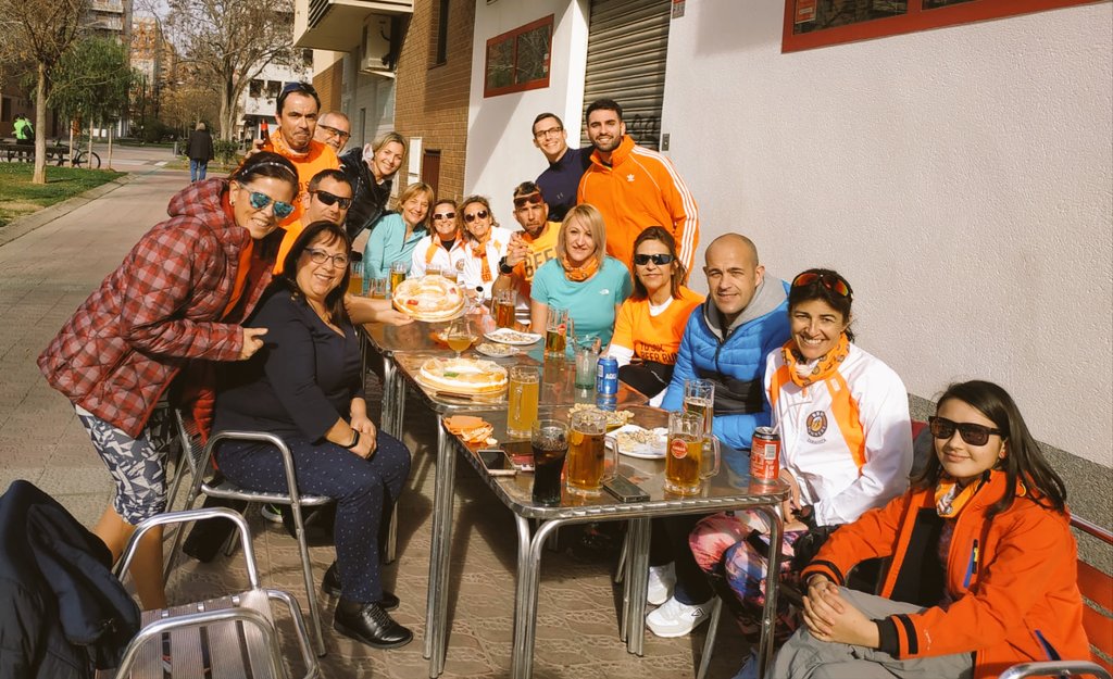 BRZgza's tweet photo. Celebrando nuestro patrón #SanValero de la mejor manera, kilómetros y cervezas! 🏃‍♂️🏃‍♀️🏃‍♂️🏃‍♀️🍻🍻
#beerrunners #muchomasquecorrer #comunidadBR https://t.co/foW8p6pEEI