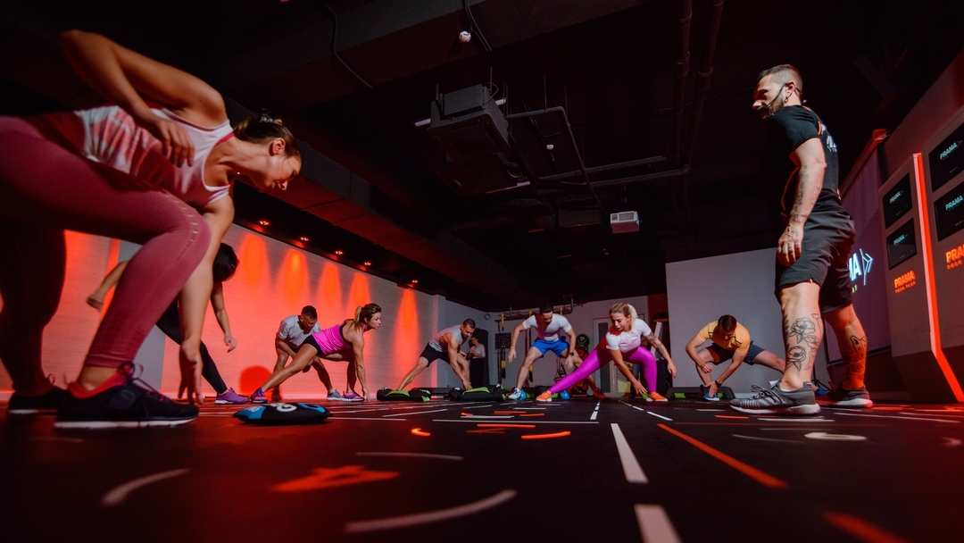 pavigym's tweet photo. Thinking of some team building activities? 👯♀️
Try something different for 2020... Try #PRAMA!😎
👉https://t.co/YUChSJCRns👈
#gymflooring #interactiveflooring #crosstraining #pavigym #fitnesscompany #teamworkfitness #teamactivities #corporateevents https://t.co/HHtNstZ5lP