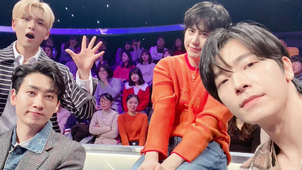 StellaTWloveKyu's tweet photo. Can’t handle Kyu cuteness during the recording #KYUHYUN #2YA2YAO #규현 🧡😍😍😍🧡 https://t.co/q8piKn0XKp