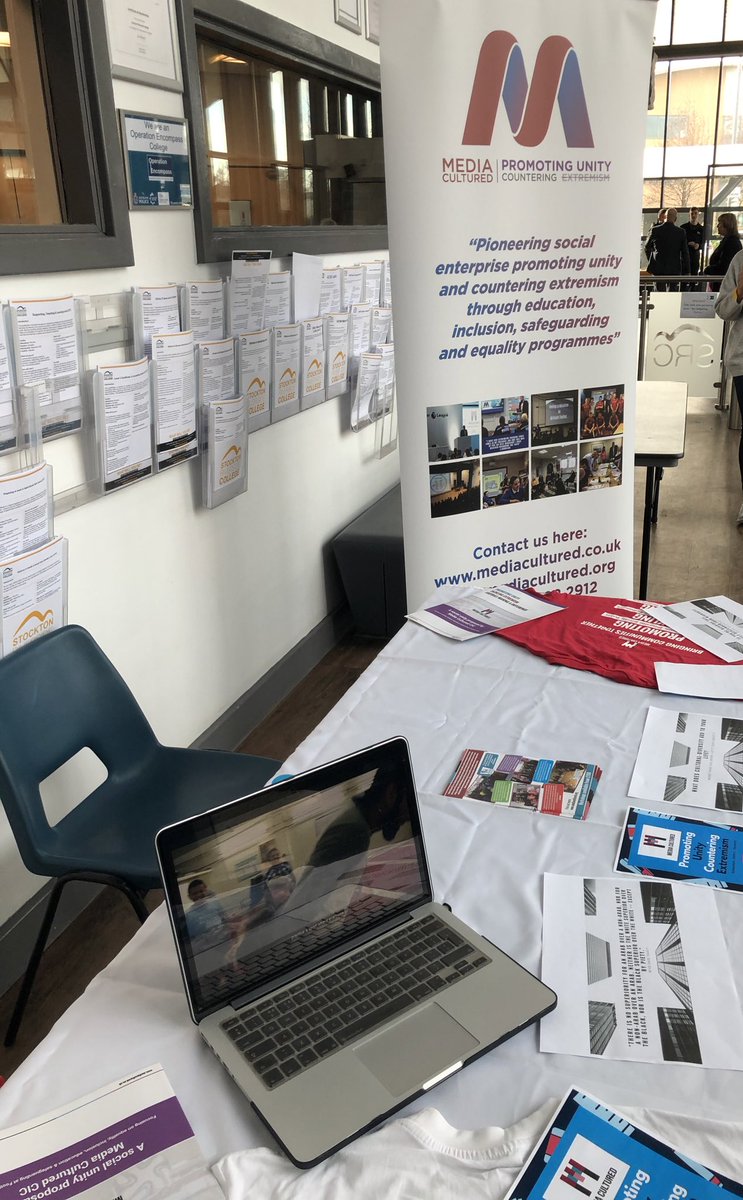MediaCulturedUK's tweet photo. Busy day at the #RESPECT festival with Stockton Riverside College @srcinfo
Great students, brilliant initiative, committed to #promotingunity https://t.co/Pwl3SmaSf2
