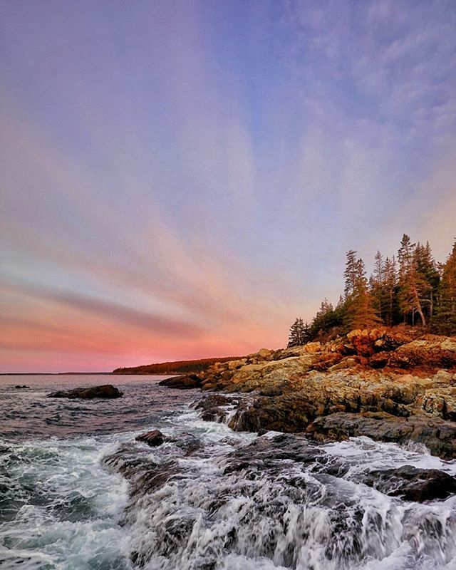 Bhoogerhyde's tweet photo. Hey all, Hope you’re doing well!  I haven’t been posting much lately because my camera has been on the fritz.  That being said here’s a sunrise shot from last winter.  Happy Hump Day everyone! #acadianationalpark .
.
.
#nationalparkgeek #np10k #visitmain… https://t.co/IPYAvf7CvA https://t.co/BqlShLlDj1