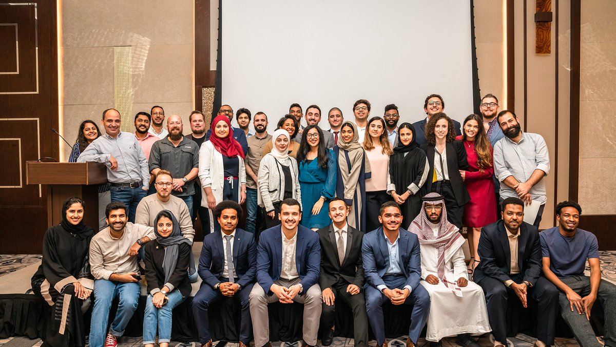 jadarahtap's tweet photo. فخورون بالإعلان عن تخرج الدفعة الثانية من خريجي #برنامج_جدارة_2020 المزودين بالمهارات التقنية والمستعدين لخوض الحياة المهنية بنجاح!

اقرأ المزيد على @AlBayanNews
https://t.co/hFi3wI8Kia

#Seera #KSA #SaudiVision2030 #سيرا #المملكة_العربية_السعودية #رؤية_2030 #رؤية_السعودية_2030 https://t.co/VqGUqZeJV6