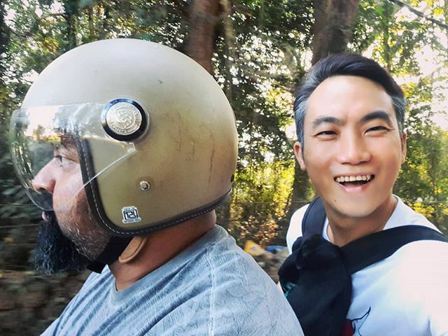 jweiht's tweet image. Hitching a ride from this GUY!! Some of you may remember his killa Kiasu Stout from Jungle Brewery 🍻 ift.tt/2RAtoPf