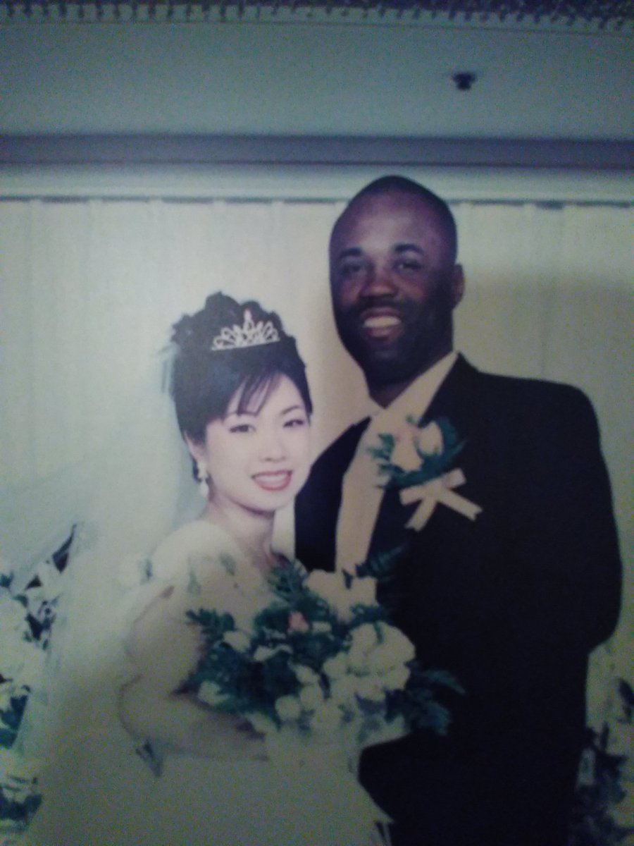 SnowKeith's tweet photo. On this date 20 years ago I married this beautiful woman in Taegu, South Korea. Happy Anniversary Yun Jung, I love you. Let's see if we can get 20 more. 😘❤️🇰🇷
@josnowbeballin @josnowbeballin https://t.co/8zjROch3Nv
