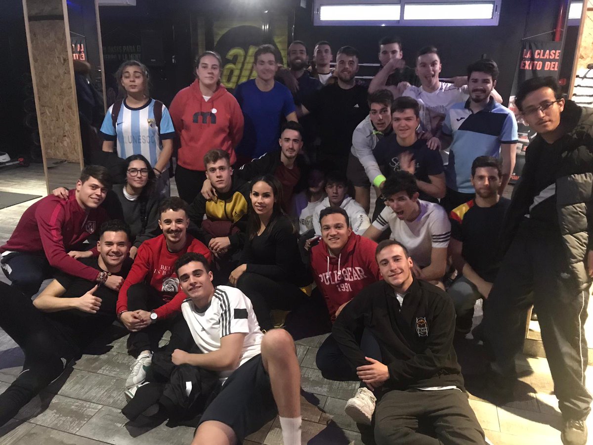 CEI_Tartessos's tweet photo. Clase de Bodybalance de los alumnos de Primero de TEAS en @beallfit.
#GSTEAS #GSTAFAD #bodybalance #clasecolectiva #valoracióndelacondiciónfísica #YoCreoEnLaFP #EstudiaFPenCórdoba @centrostafad https://t.co/VanSLHDaG1